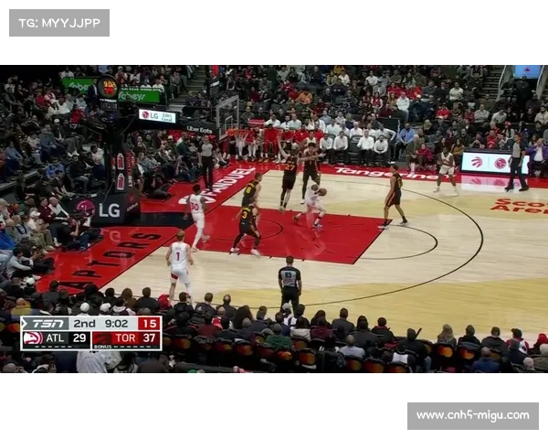 老鹰对阵步行者半场领先,杰伦-约翰逊主导进攻